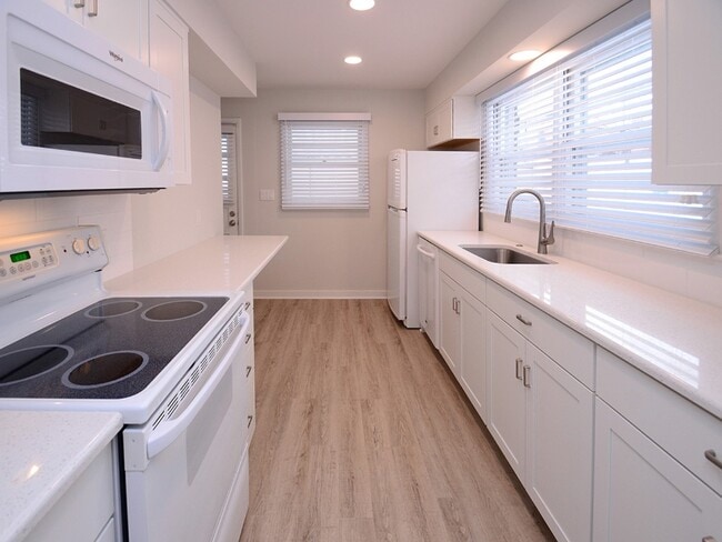 Photo - 5630 Erskine St