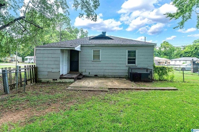 Photo - 1272 Meadow Ln