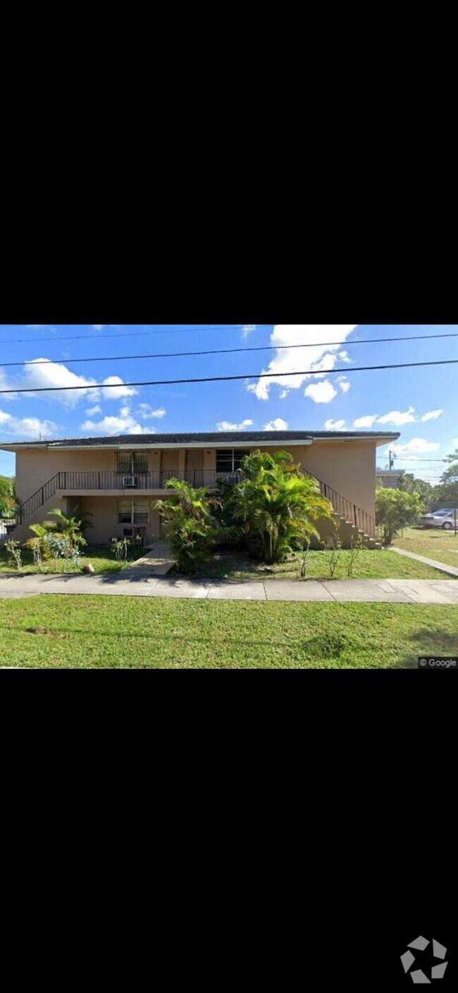 Building Photo - 1120 N Sapodilla Ave Unit 4 Rental