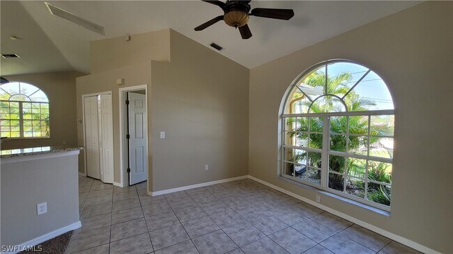 Photo - 401 NE 23rd Ave