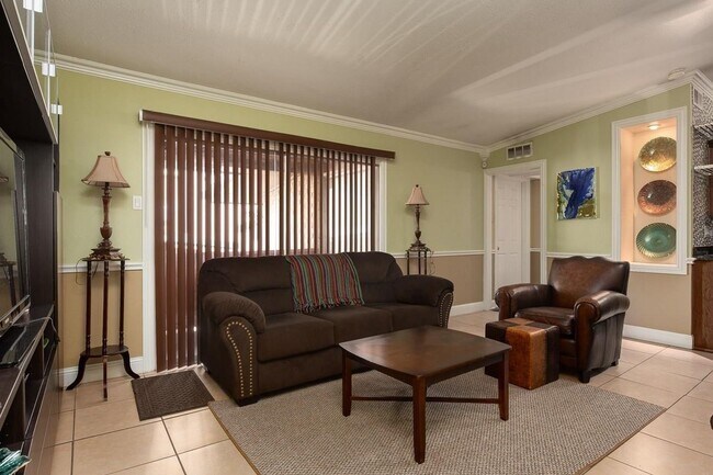 Photo - 2627 Douglas Ave Unit 2627 Douglas