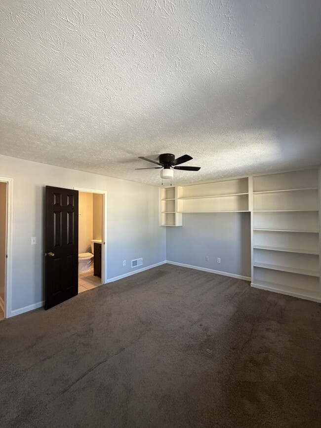 Photo - 1424 Springleaf Cir SE