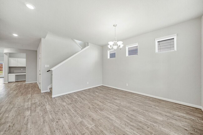 11635 Bakersfield Pass