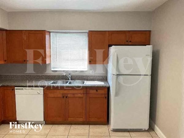 Photo - 6404 Fletcher St