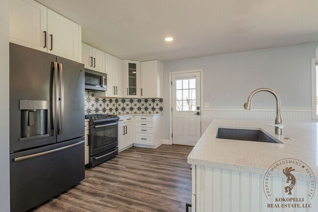 Photo - 467-432 32 Rd