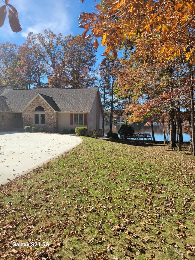 Photo - 148 Lakewood Dr