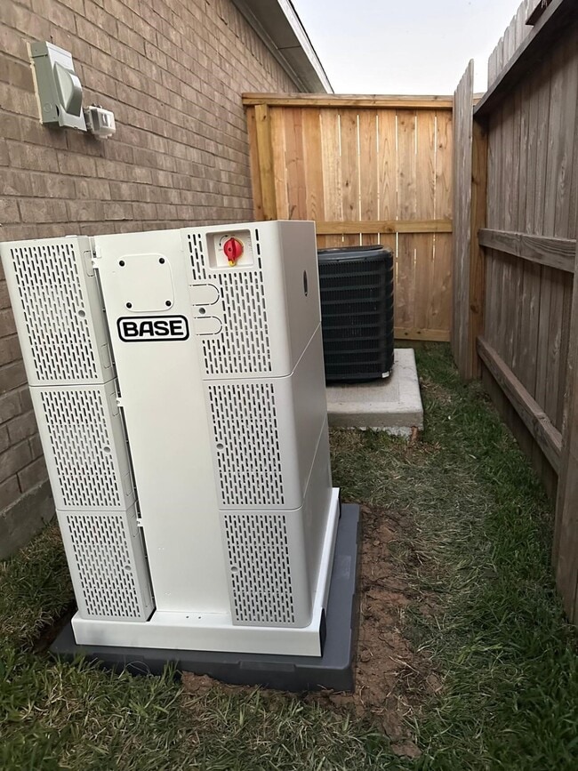 Photo - 1022 Gentle Nook Dr House