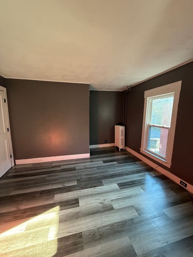 Building Photo - 40 E River St Unit 2R