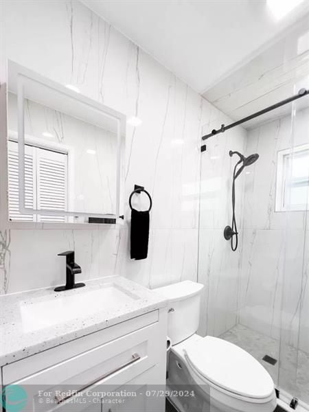 Photo - 5140 NE 3rd Ave Unidad Front