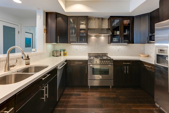 Photo - 12020 Guerin St Unidad 303