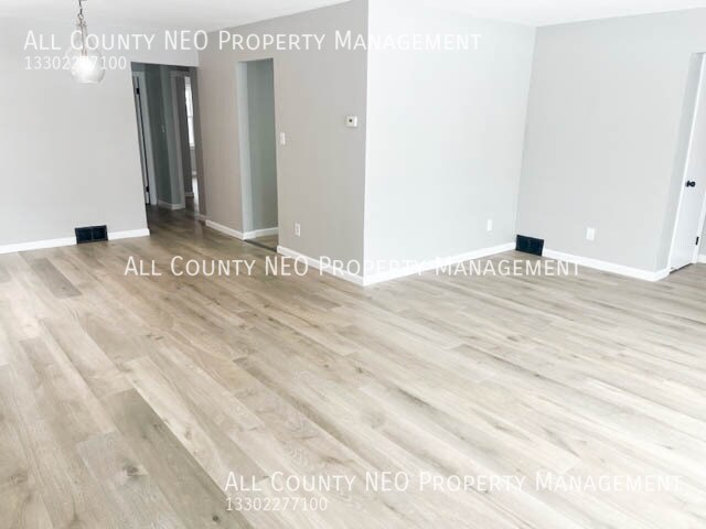 Photo - 13526 Cedar Rd Unit Down