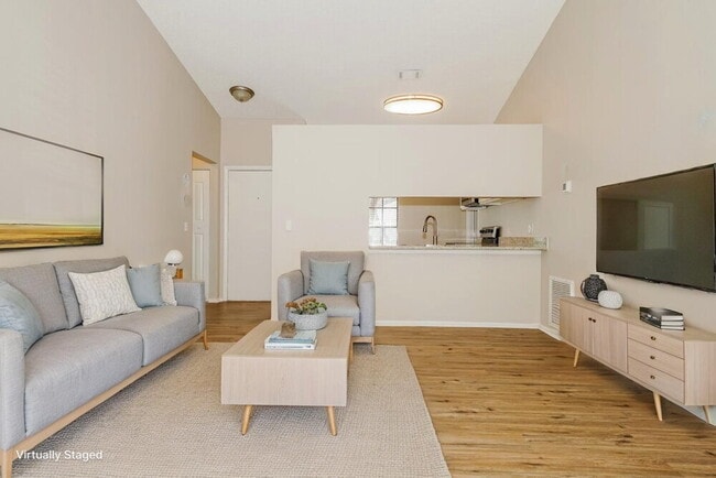 Photo - 1439 Lodge Terrace