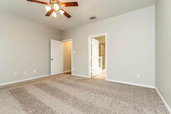 Photo - 622 Hearthstone Dr