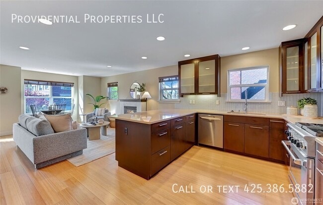 Photo - 1918A N 46th St