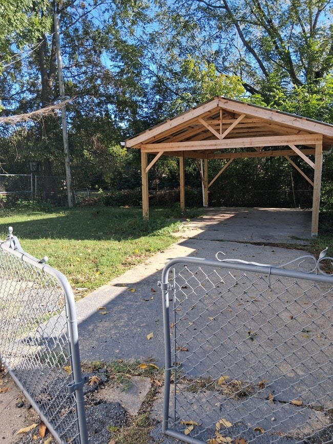 Photo - 4007 St Francis Ln