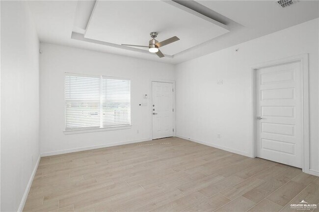 901 E Yuma Ave Unit 101