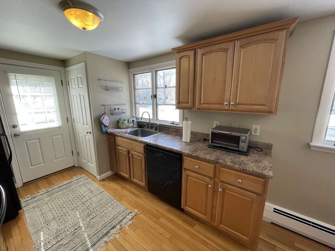 Photo - 21 Thornton Ave (Lowell, MA)