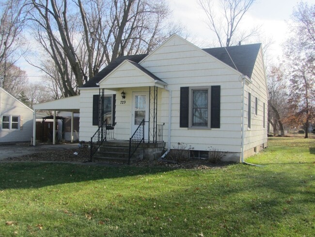 Very sharp 2 BR house in Normal - Very sharp 2 BR house in Normal