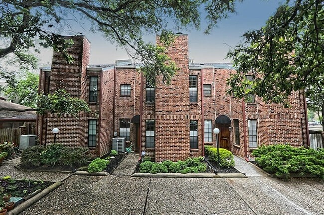 Photo - 2602 W Holcombe Blvd