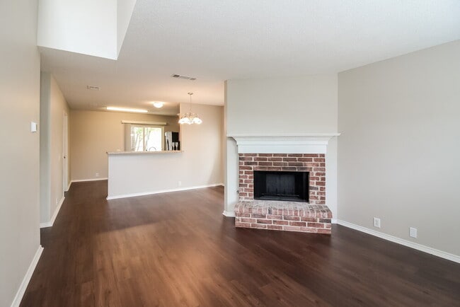 Photo - 216 High Pointe Ln