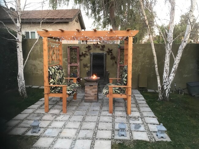 Photo - 2800 Tola Ave