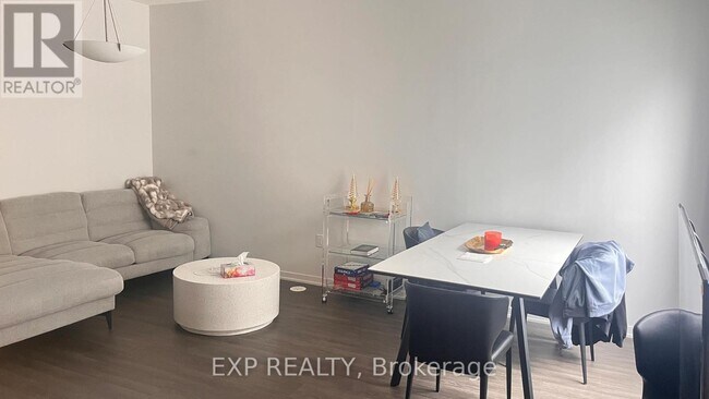 Photo - 235 Birmingham St