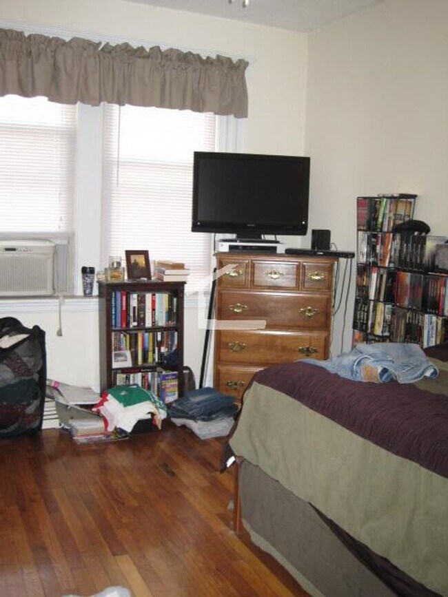 Photo - 2Bed available 9/1 in Allston