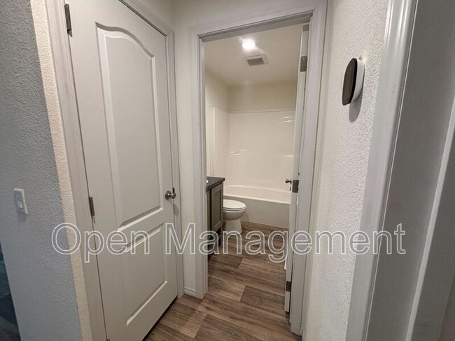 Photo - 700 S 12th St