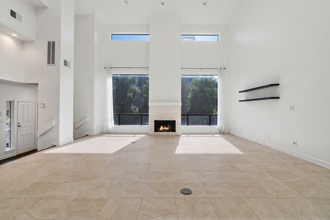 Photo - 5602 San Felipe St