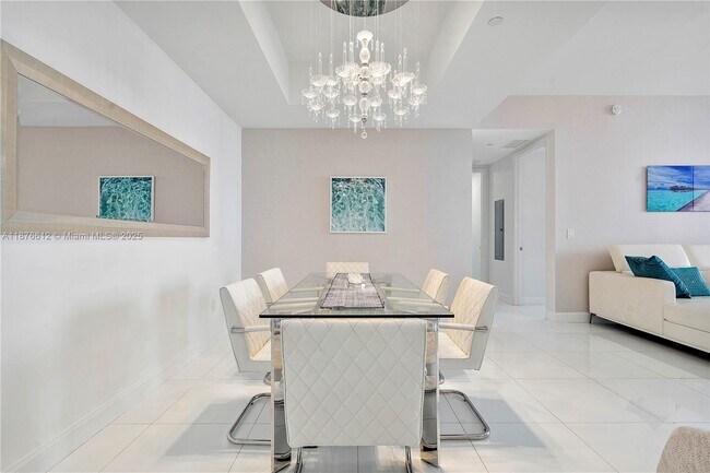 Photo - 15811 Collins Ave Unidad 1205