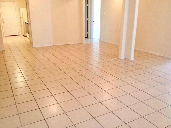 Photo - 7613 Oak Chase