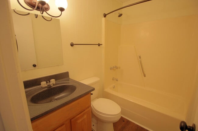 Photo - 510 Gurley St Unidad 510 B Gurley