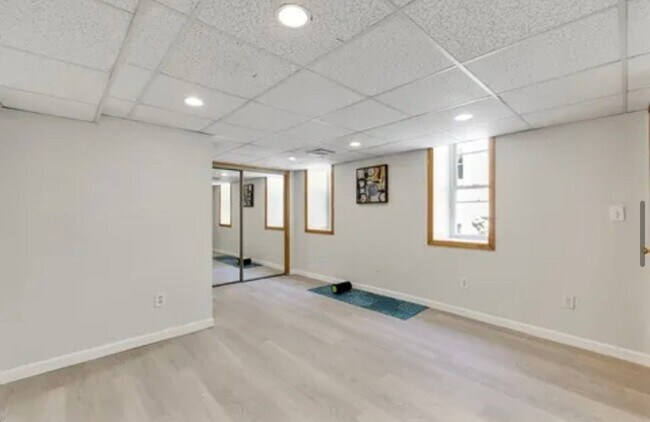 Photo - 19-21-21 Mt Vernon St Unit B