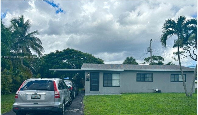 Photo - 2411 SW 5th Pl