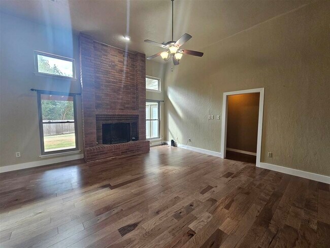Photo - 2309 NE Turtle Creek Dr