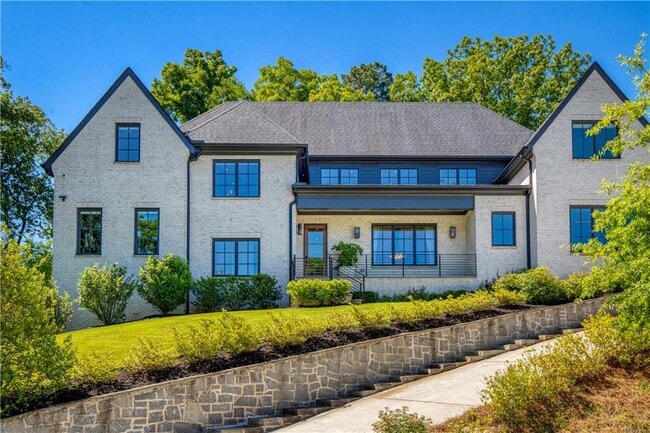 Photo - 840 Kenry Ct NE