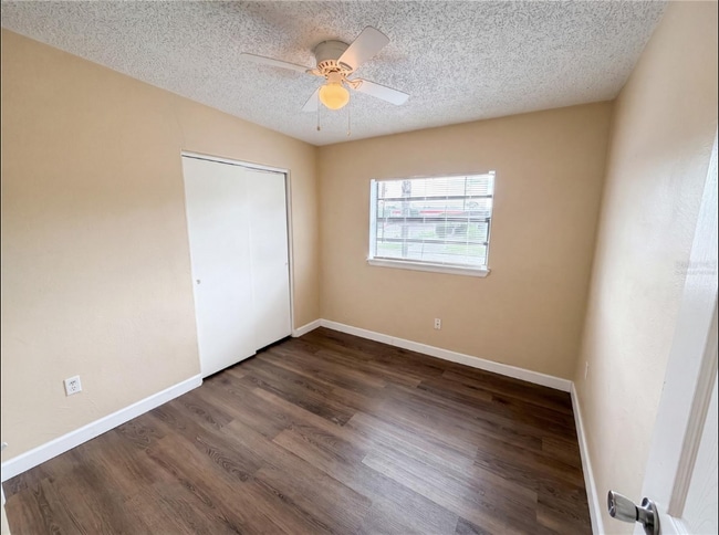 Photo - 702 S Solandra Dr