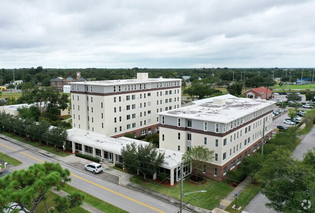 Photo - St. Giles Manor II