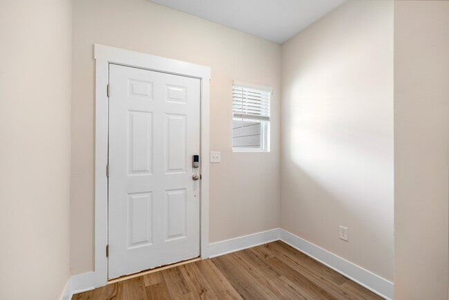 Photo - 663 Millwright Wy
