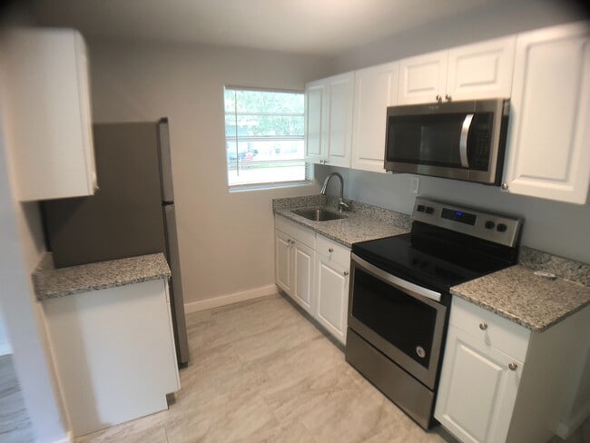 Photo - Caroline Unit 325 N Caroline St.