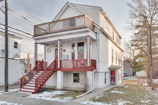 Photo - 812 Beloit Ave Unit 1