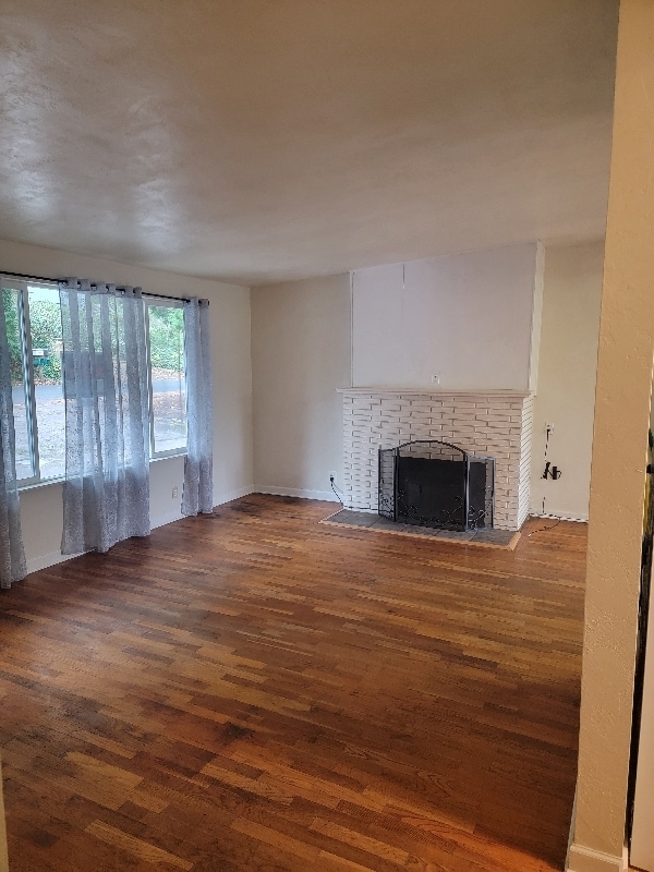 Photo - 1953 Riverview St