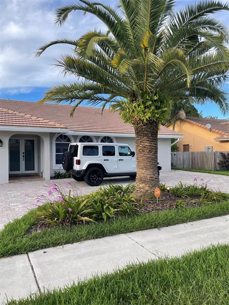 Photo - 7485 Royal Palm Blvd