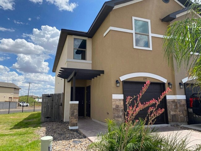 Building Photo - 139 Niagara Dr. Unit 139