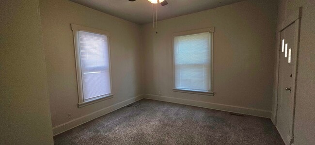 Photo - 626 W Lynn St