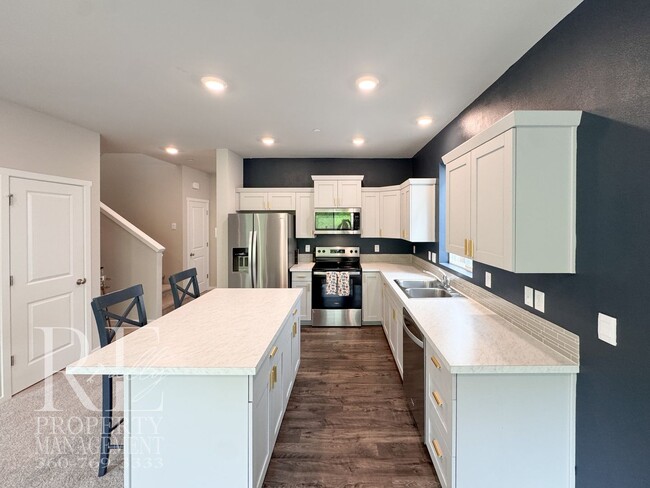 Photo - Bright 2024-Built Home with Modern Finishes & Fully Fenced Yard