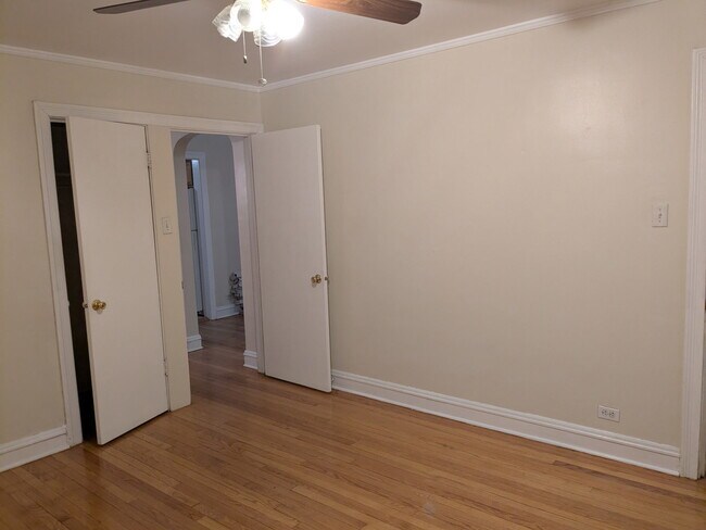 Photo - 10415 S Vernon Ave Unit 2