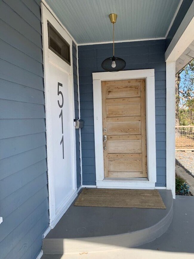 Photo - Fully Restored 2BR Classic Near Downtown Dignowity Hill