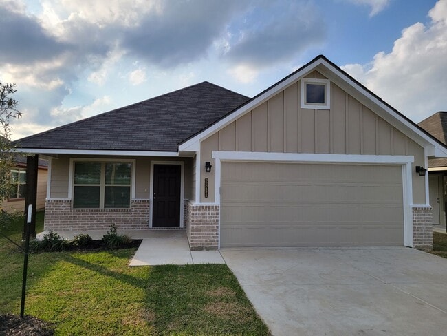 Building Photo - Brand New 3 bedroom / 2 bath home in Bonham Trace neighbor hood in North Bryan,
