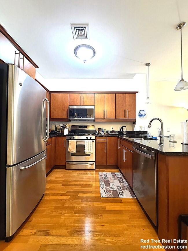 Photo - 35 Commonwealth Ave Unidad U201-1-bed